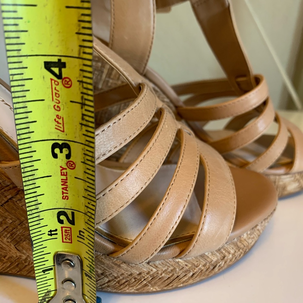 Jessica Simpson | nude wedges | sz 8 - Picture 6 of 11